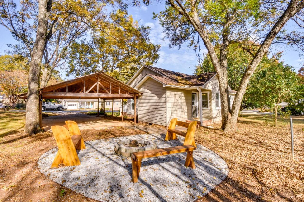 Tranquil Travelers Rest Home With Fire Pit! Luaran gambar